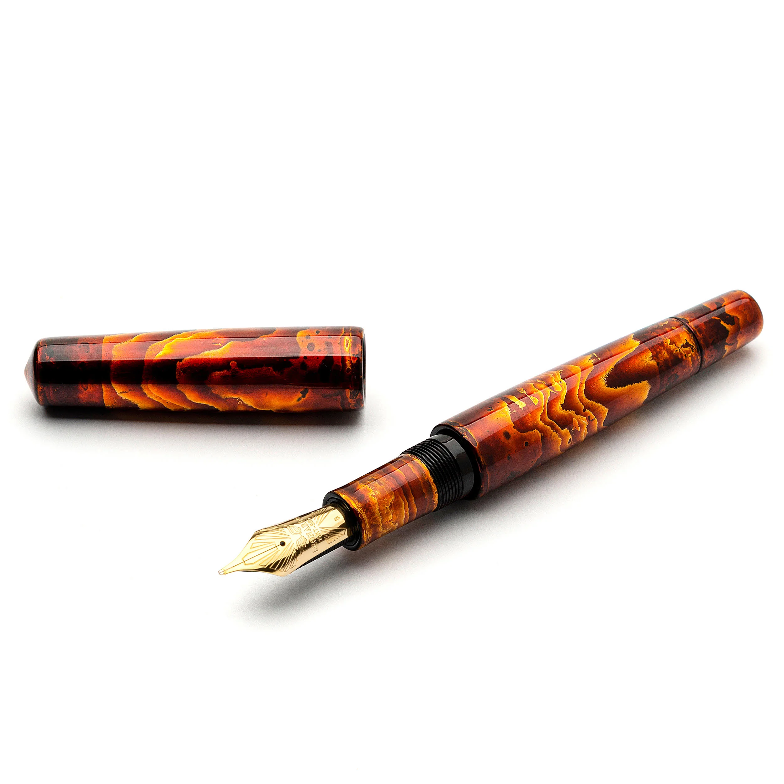 Gold leaf and Lacquer "Vesuvio" - Gold nib #8 la Fenice SOLD OUT