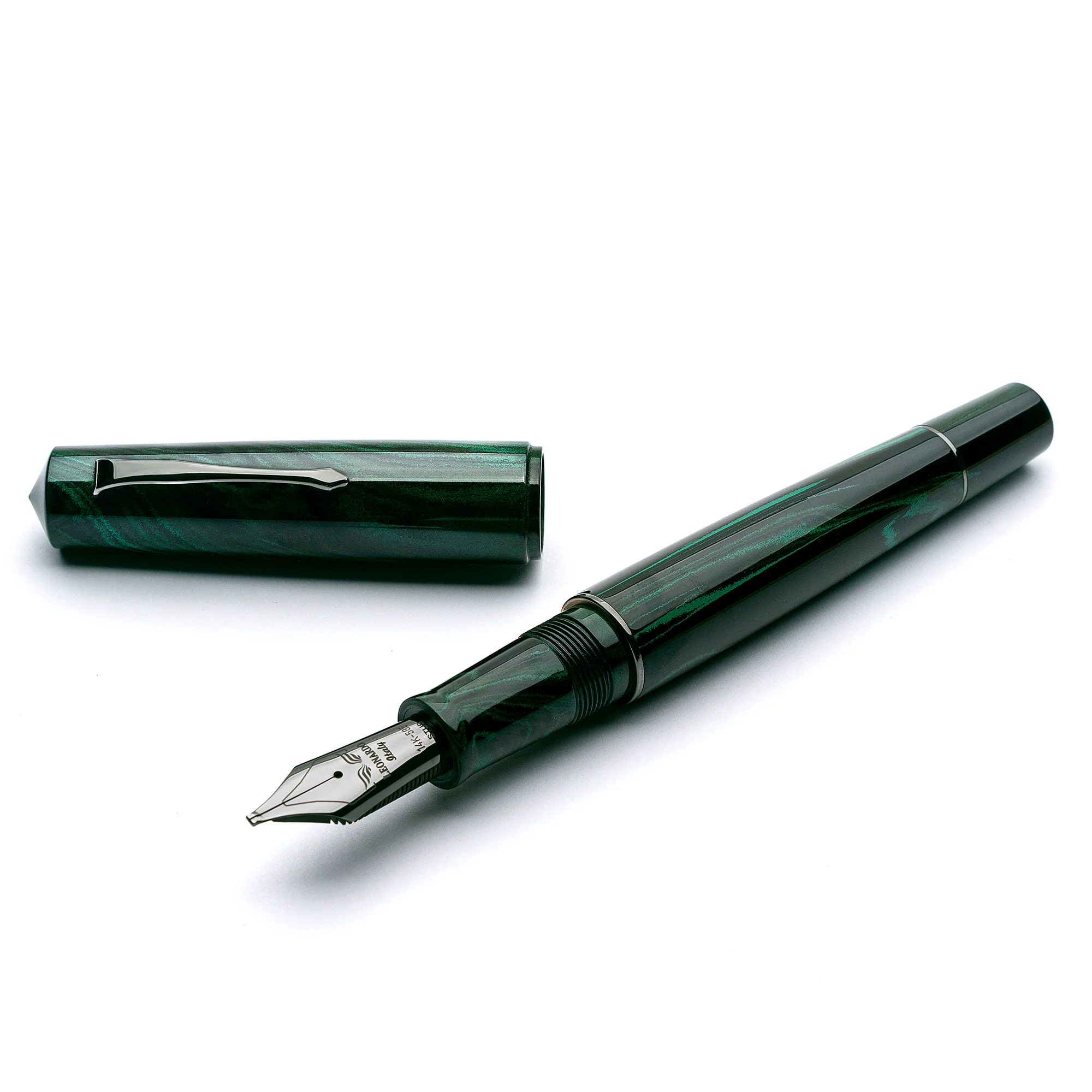 MZG Minimalist black/green ebonite - Gold nib #8 - SOLD OUT