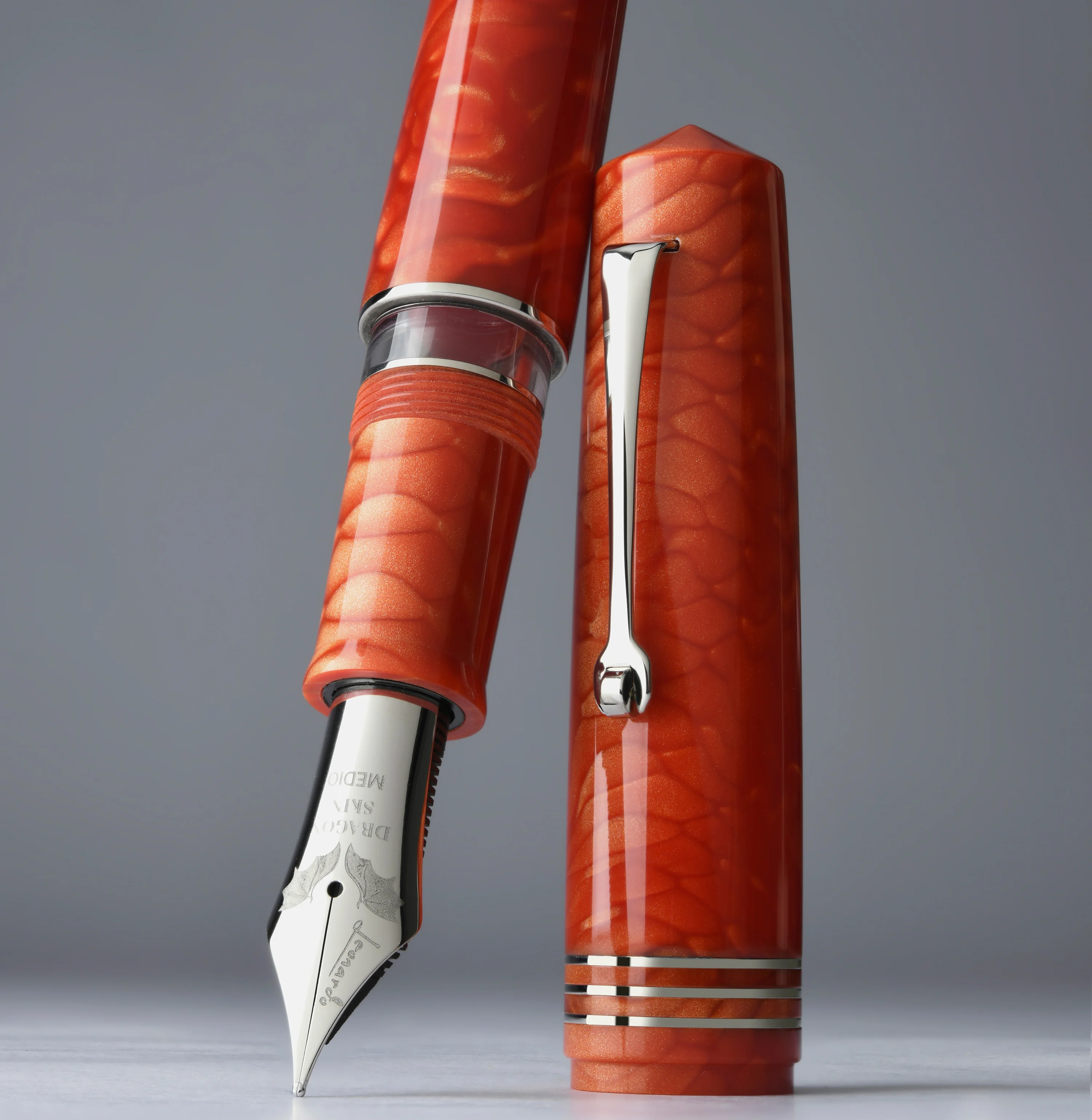MZG2.0 Dragon skin red – #8 steel nib (new) - Image 3